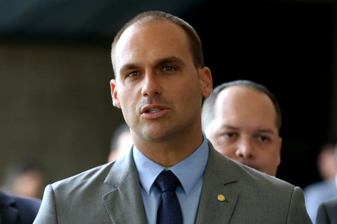 Imagem ilustrativa da imagem Após falar em 'ruptura', Eduardo Bolsonaro é denunciado ao Conselho de Ética