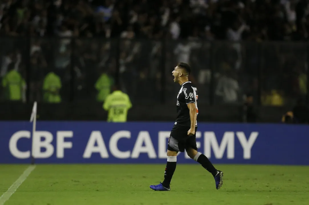 Imagem ilustrativa da imagem Andrey revela pacto para o Vasco terminar "na melhor colocação possível"
