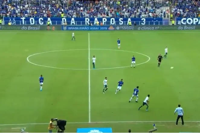Imagem ilustrativa da imagem Adilson Batista quer ficar no Cruzeiro e desabafa. Veja lances da partida