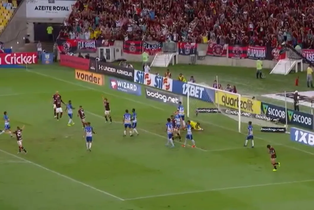 Imagem ilustrativa da imagem Flamengo goleia Avaí por 6 a 1 diante de 69 mil torcedores. Veja gols