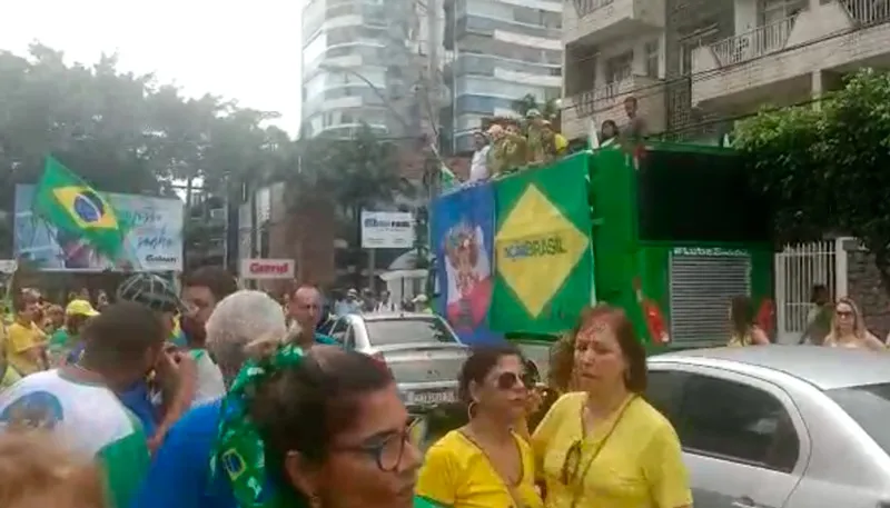 Imagem ilustrativa da imagem Grupo faz protesto contra Gilmar Mendes em Vitória e Vila Velha