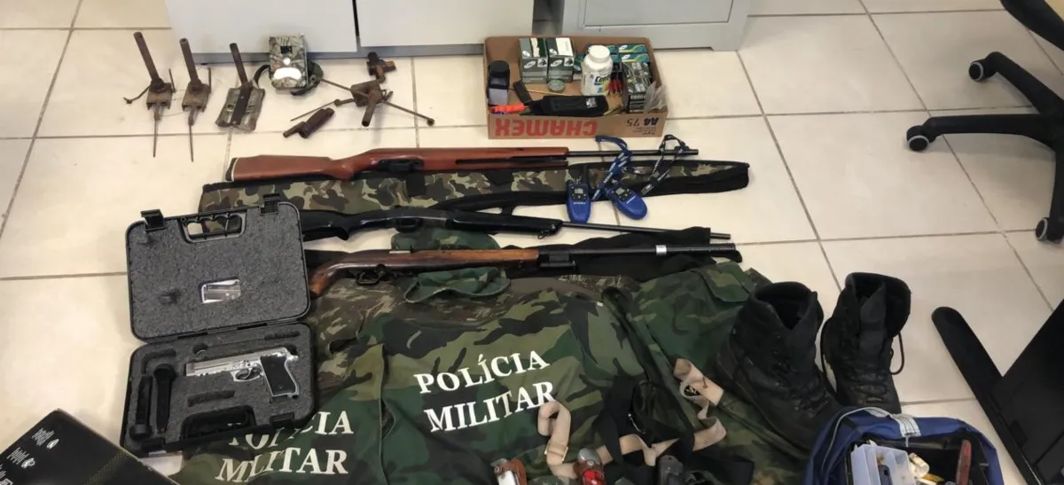 Imagem ilustrativa da imagem Operação prende 12 pessoas e apreende diversas armas