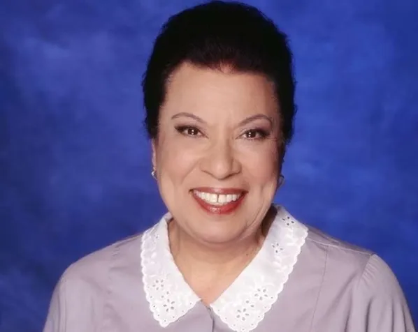 Imagem ilustrativa da imagem Morre aos 83 anos a atriz Shelley Morrison, de 'Will & Grace'