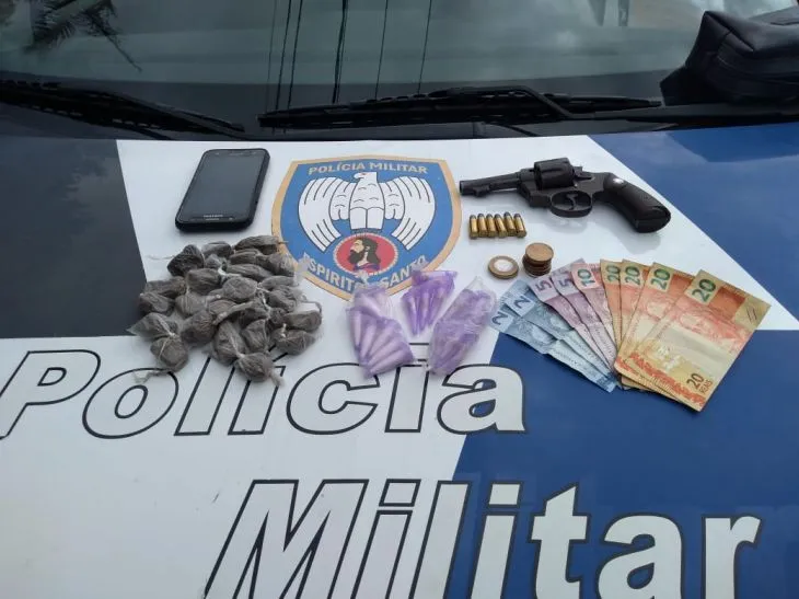 Imagem ilustrativa da imagem Suspeito é preso após invadir e cochilar em casa de policiais na Serra