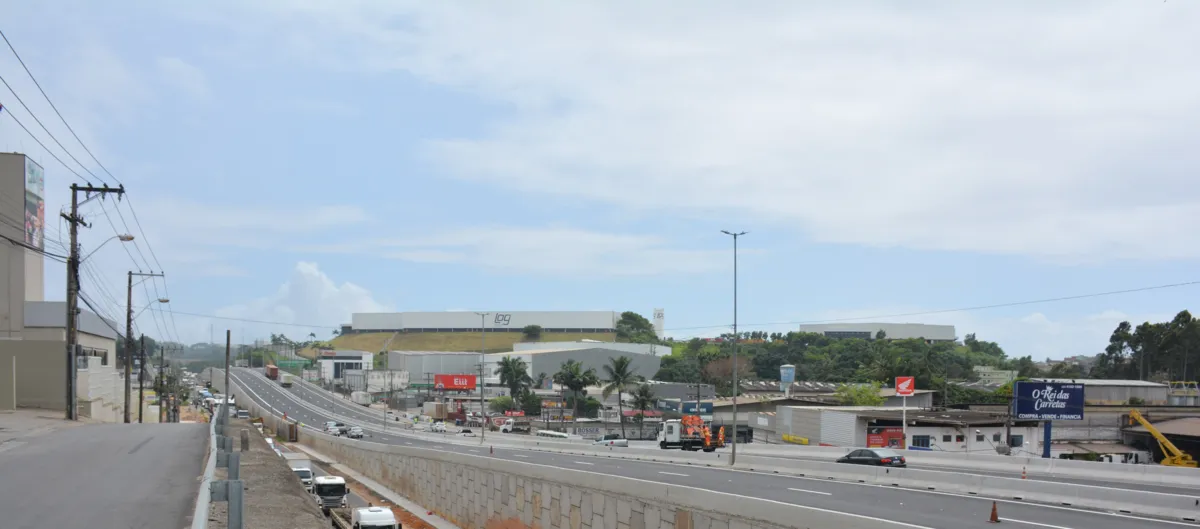Imagem ilustrativa da imagem Viadutos liberados para o tráfego em Viana