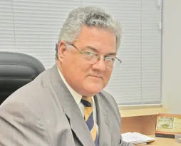 Imagem ilustrativa da imagem O ônus do Judiciário e o Legislativo que joga para a plateia