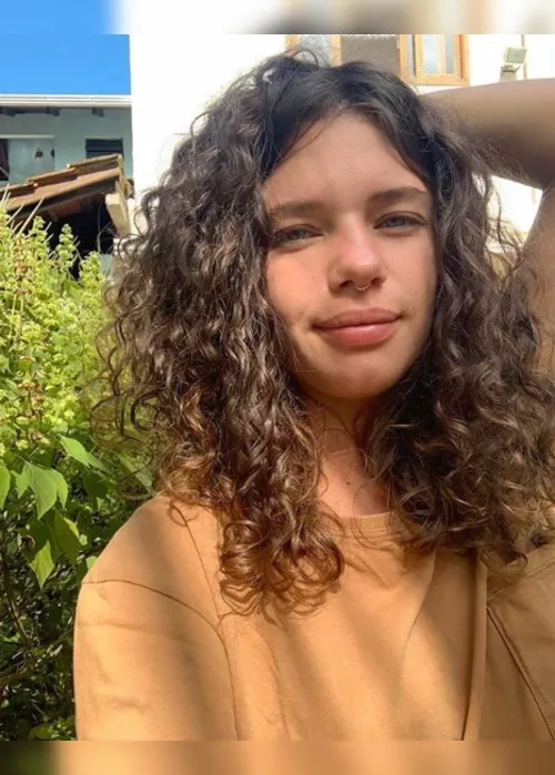 Imagem ilustrativa da imagem "Não tenho vergonha nem medo", diz Bruna Linzmeyer no Dia do Orgulho LGBT