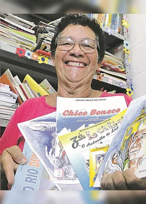 Imagem ilustrativa da imagem Professora conta histórias onde o celular não entra