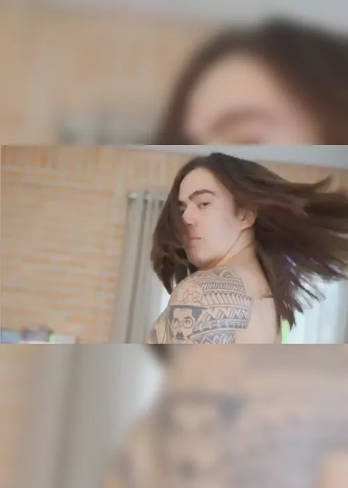 Imagem ilustrativa da imagem Whindersson Nunes sensualizando com seus cabelos é o tuíte mais curtido do ano