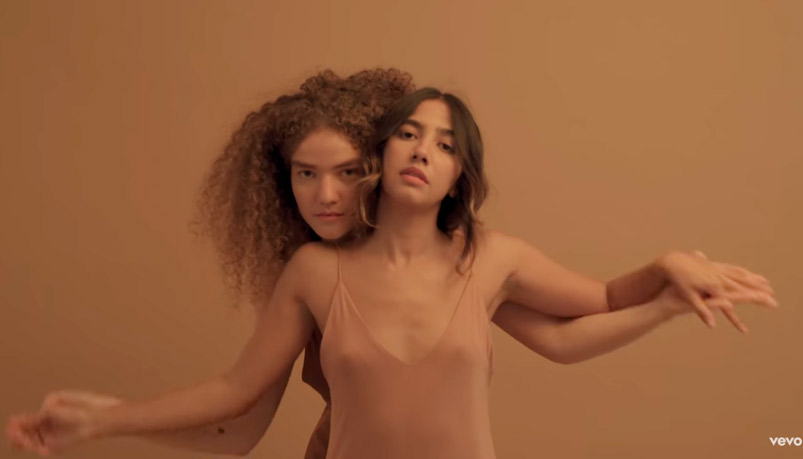 Anavitória no clipe