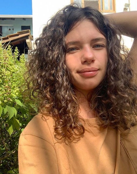 Bruna Linzmeyer usou seu perfil no Twitter para mandar uma mensagem de apoio (Foto: Reprodução/ Instagram @brunalinzmeyer)