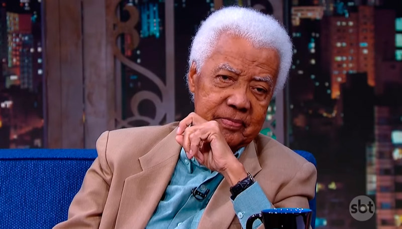 Bira, em entrevista ao The Noite (Foto: Reprodução / SBT)