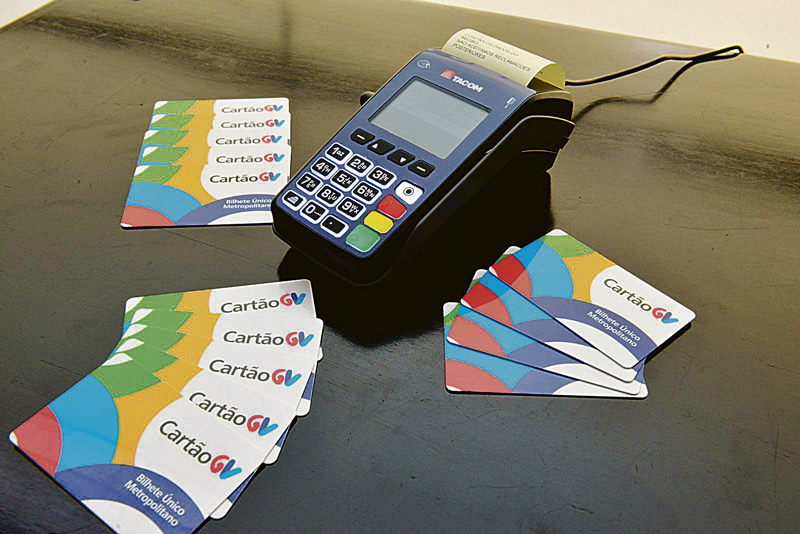 Cartão do passageiro: recarga também nas máquinas de autoatendimento (Foto: Helio Filho / Secom)