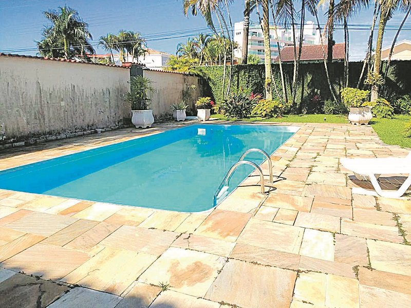 Casa com piscina: opção de aluguel (Foto: Divulgação)