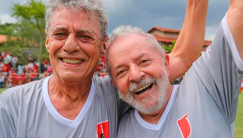 Chico Buarque e Lula jogaram pelo mesmo time (Foto: Ricardo Stuckert / Divulgação)