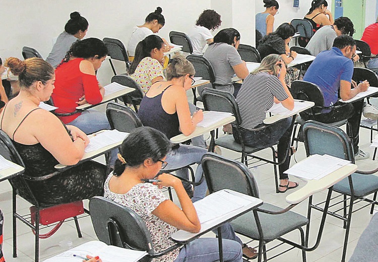 Candidatos em prova: são 50 vagas para auditor fiscal (Foto: Cristino Martins/ Agência Pará)