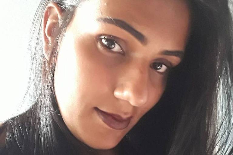Daiane Leite Ferreira morreu na frente dos dois filhos (Foto: Reprodução / Facebook)