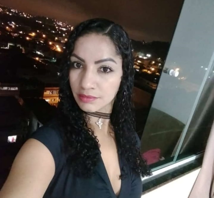Cristina Melo do Rosário tinha 34 anos e fazia curso técnico de enfermagem. (Foto: Reprodução Redes Sociais)