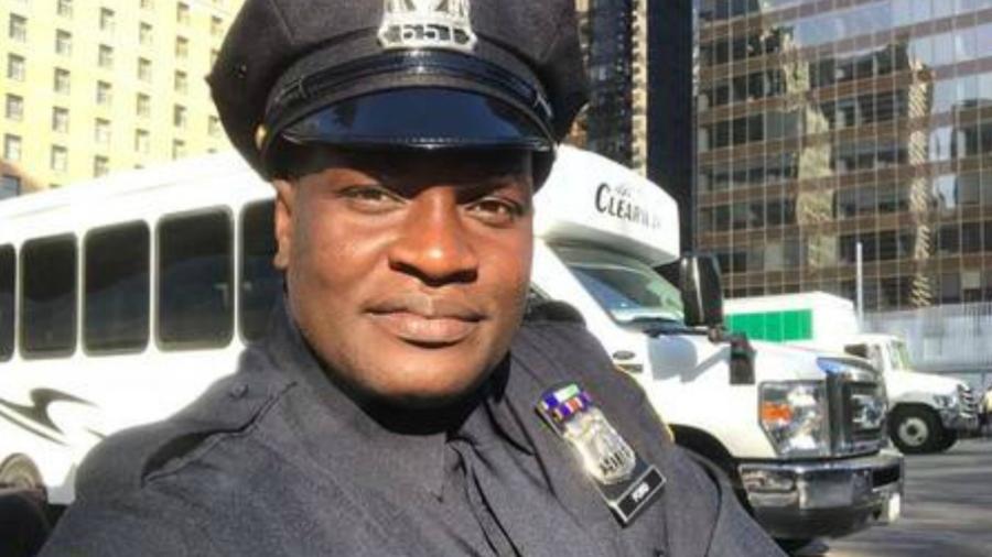 Ex-dançarino Jacaré agora é policial (Foto: Reprodução / Instagram)