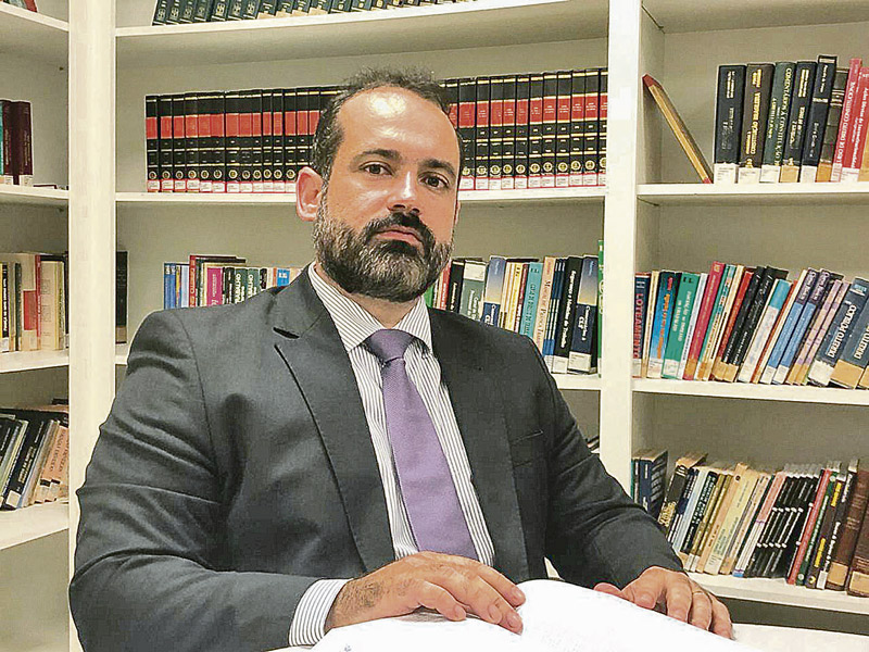 Juiz André Guasti, titular da 2ª Vara Criminal de Colatina, afirma que o País enfrenta a superlotação nos presídios (Foto: Divulgação)