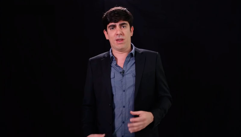 Marcelo Adnet gravou um vídeo imitando Bolsonaro durante a campanha eleitoral (Foto: Reprodução / Youtube)