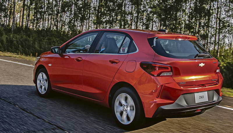 O modelo renovado cresceu em dimensões, mas perdeu 5 litros no porta-malas, passando de  280 para 275 litros (Foto: Assessoria / General Motors)