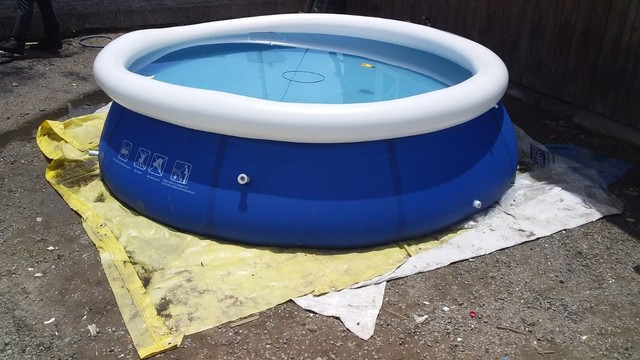 Piscina onde criança foi encontrada morta (Foto: Divulgação/ PCSC)