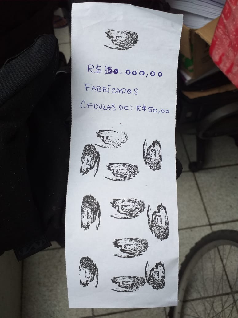 Material foi encontrado na casa dos suspeitos (Foto: Divulgação/ PRF)