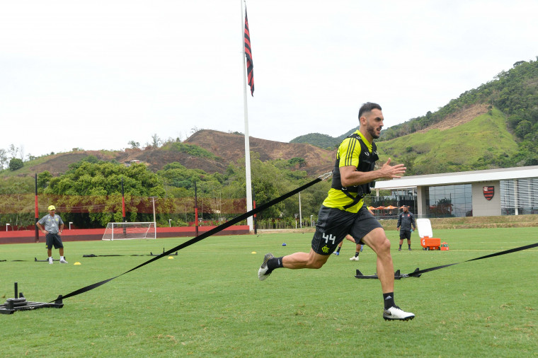 Zagueiro Rhodolfo não terá contrato renovado com o Flamengo. (Foto: Alexandre Vidal/Flamengo)