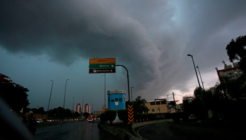 Região da Linha Amarela na tarde desta segunda-feira (Foto: Wilton Júnior / Agência Estado)