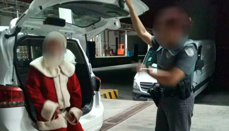 O suspeito foi levado para a delegacia e passou a noite preso (Foto: Divulgação / PMSP)