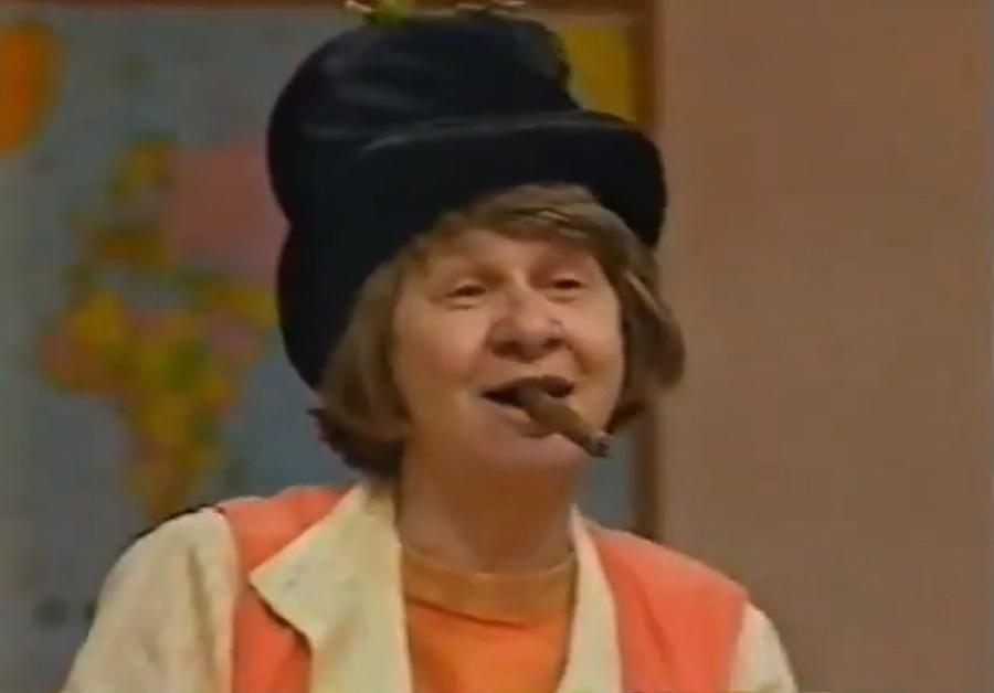 Zilda Cardoso como Dona Catifunda (Foto: Reprodução / Youtube)