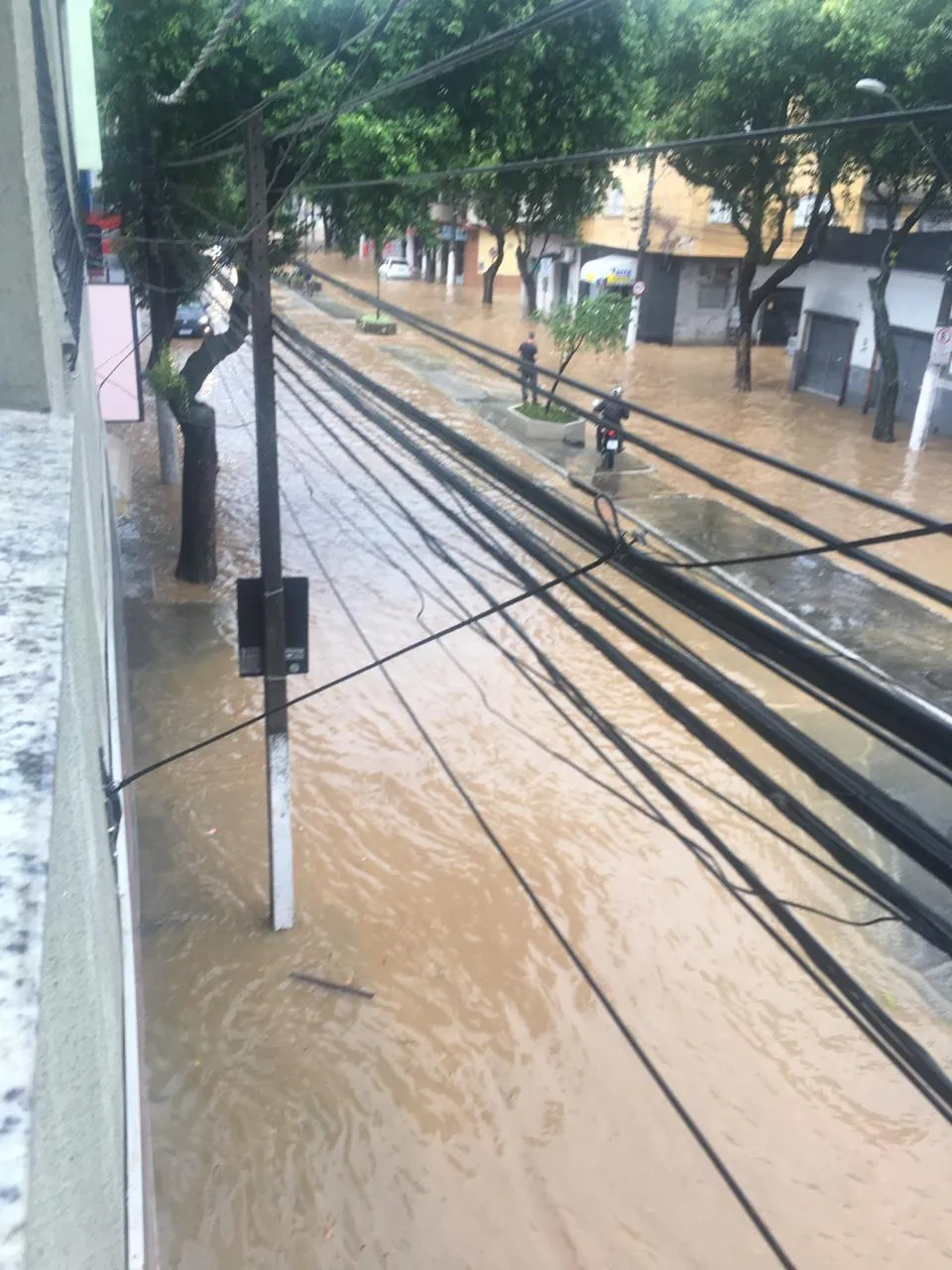 Imagem ilustrativa da imagem Confira situação do trânsito na Grande Vitória após chuva