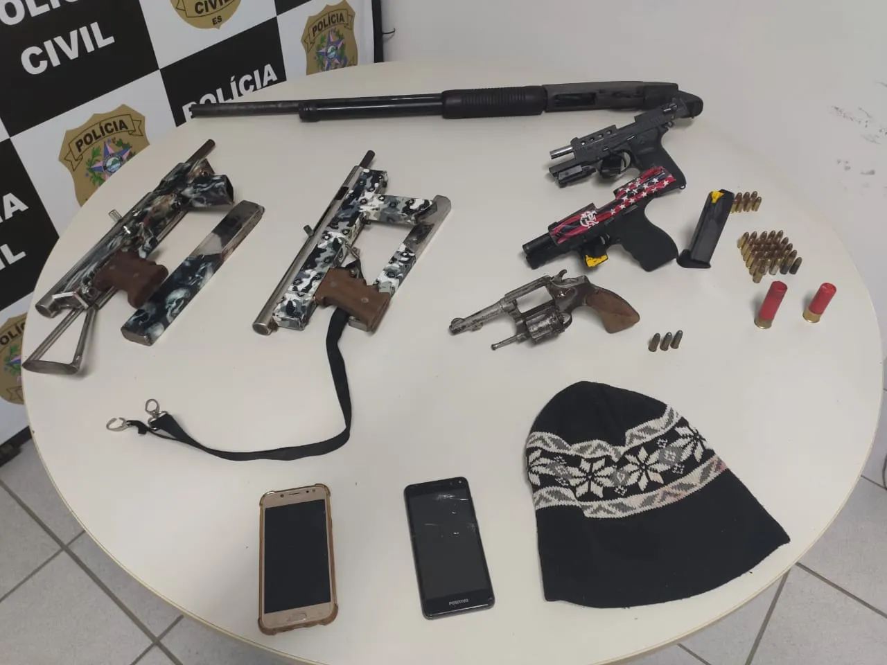 Imagem ilustrativa da imagem Três homens são mortos em confronto armado com a polícia