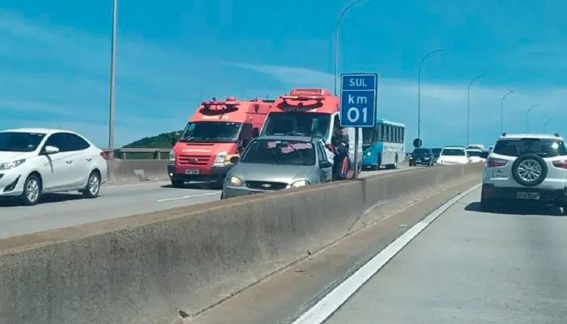 Imagem ilustrativa da imagem Acidente complica o trânsito na Terceira Ponte no sentido Vitória