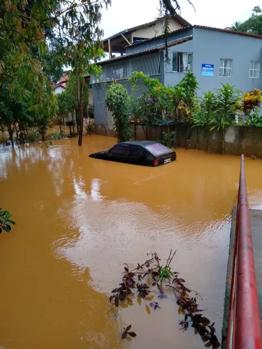 Imagem ilustrativa da imagem Dezoito cidades têm risco de deslizamentos, alagamentos e enxurrada
