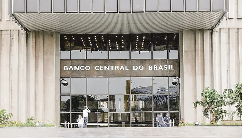 Imagem ilustrativa da imagem Banco Central vai vigiar parentes de políticos