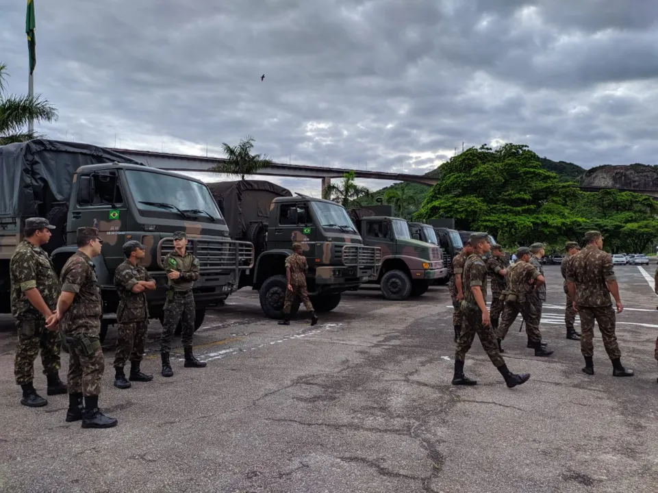 Imagem ilustrativa da imagem Comboio do Exército segue para Iconha
