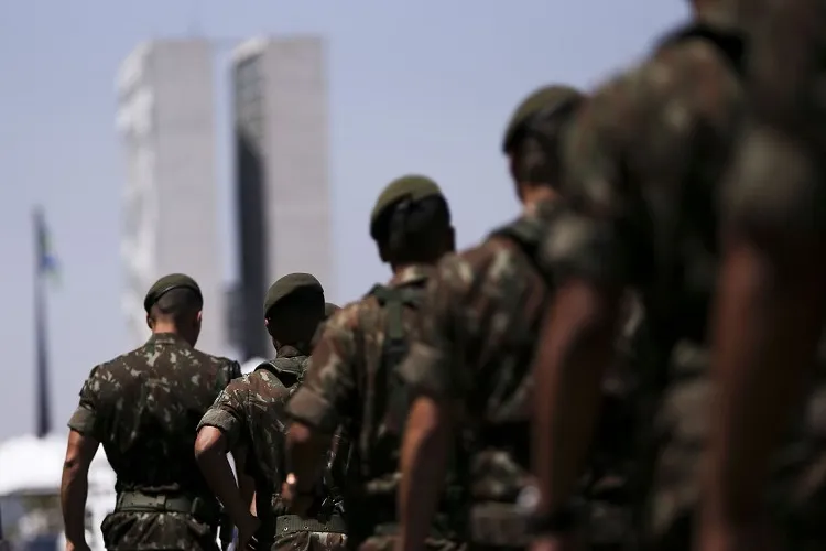 Imagem ilustrativa da imagem Concurso para o Exército com salário de até R$ 8.245