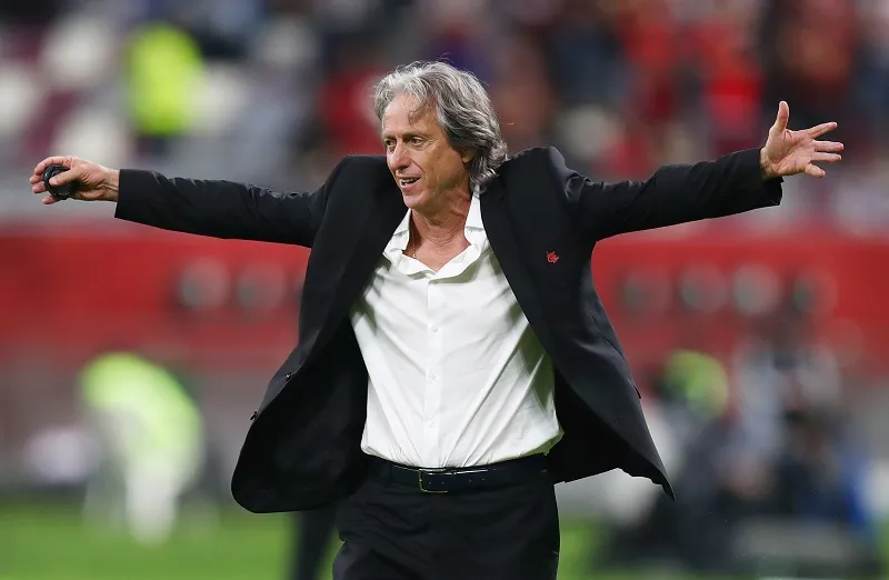 Imagem ilustrativa da imagem Benfica está próximo de contratar técnico Jorge Jesus, diz colunista