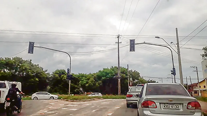 Imagem ilustrativa da imagem Semáforo apagado em rodovia de Vila Velha