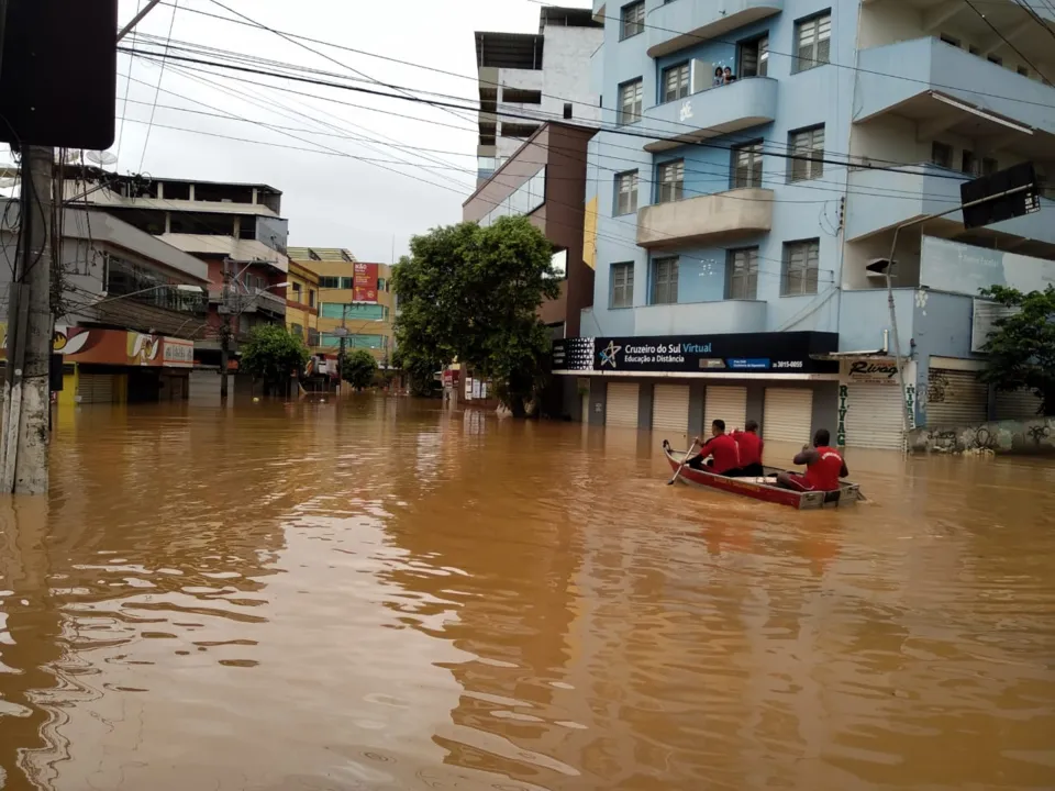 Imagem ilustrativa da imagem Nove cidades cancelam Carnaval por causa das chuvas