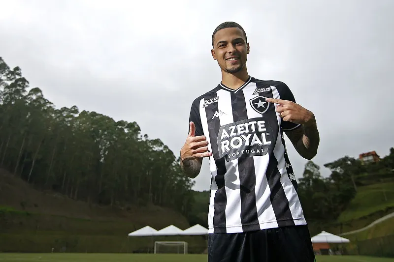 Imagem ilustrativa da imagem Thiaguinho quer ser elemento surpresa no Botafogo