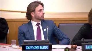 Imagem ilustrativa da imagem Demissão de Santini pode ter abortado escândalo