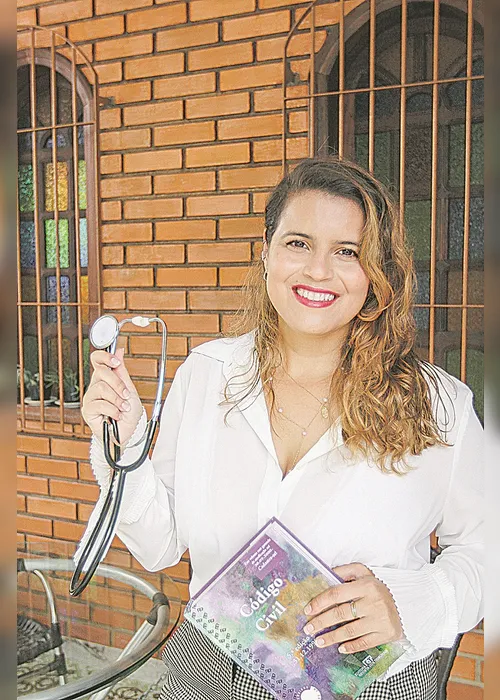 Imagem ilustrativa da imagem Advogada é o 1º lugar em Medicina na universidade