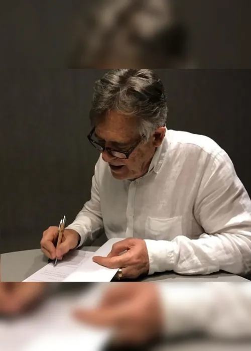 Imagem ilustrativa da imagem "Maior dor de um pai", diz José de Abreu sobre 18 anos da morte do filho