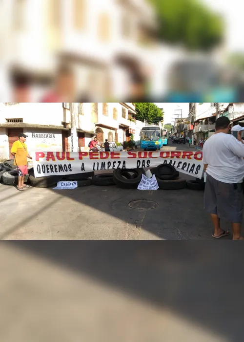 Imagem ilustrativa da imagem Moradores de Paul fazem protesto e pedem limpeza de galerias