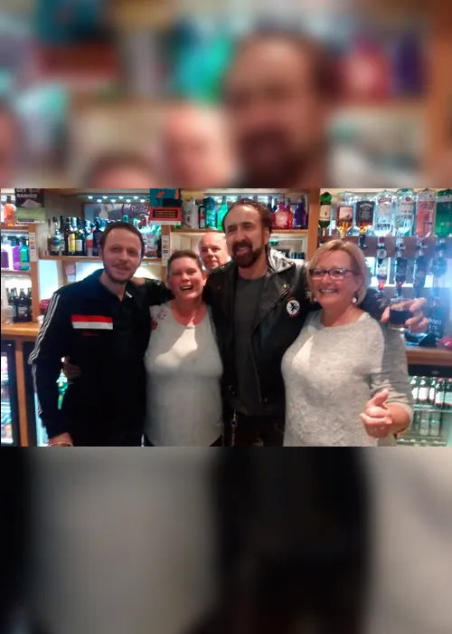 Imagem ilustrativa da imagem Nicolas Cage passou ano novo pagando bebidas para desconhecidos, diz site