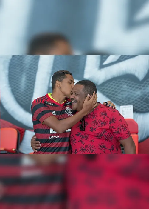 Imagem ilustrativa da imagem Pedro Rocha chora em apresentação no Flamengo