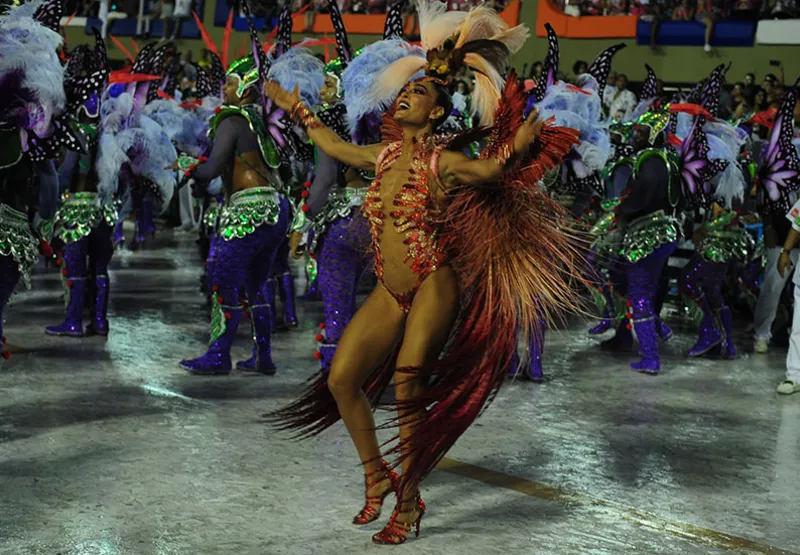 Juliana Paes no desfile da Grande Rio de 2019. 